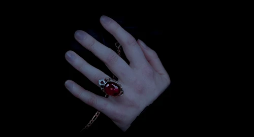 Still frame 91 from Crimson Peak (2015) directed by Guillermo del Toro