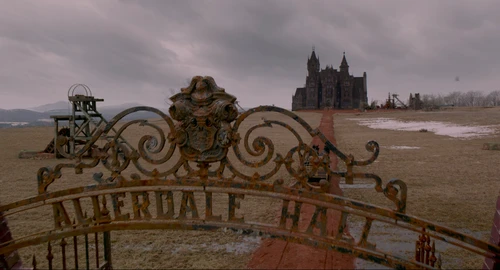 Still frame 92 from Crimson Peak (2015) directed by Guillermo del Toro