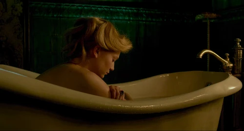 Still frame 105 from Crimson Peak (2015) directed by Guillermo del Toro