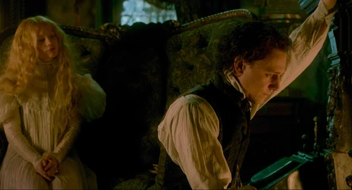 Still frame 113 from Crimson Peak (2015) directed by Guillermo del Toro