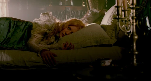 Still frame 115 from Crimson Peak (2015) directed by Guillermo del Toro