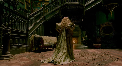 Still frame 117 from Crimson Peak (2015) directed by Guillermo del Toro