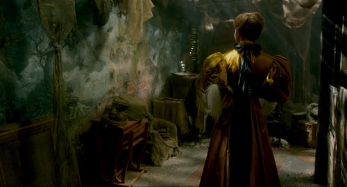 Still frame 125 from Crimson Peak (2015) directed by Guillermo del Toro