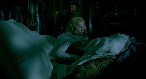 Still frame 134 from Crimson Peak (2015) directed by Guillermo del Toro