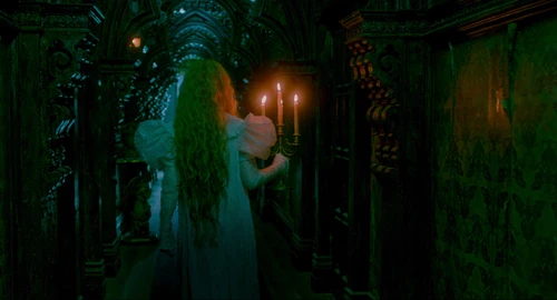 Still frame 137 from Crimson Peak (2015) directed by Guillermo del Toro
