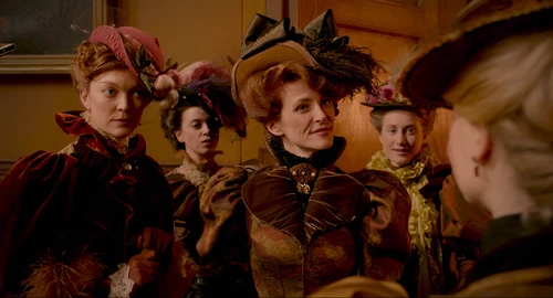 Still frame 14 from Crimson Peak (2015) directed by Guillermo del Toro