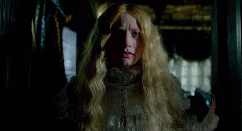 Still frame 157 from Crimson Peak (2015) directed by Guillermo del Toro