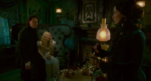 Still frame 162 from Crimson Peak (2015) directed by Guillermo del Toro