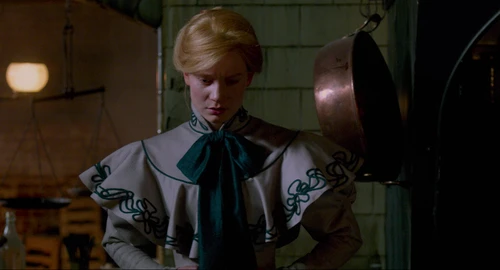 Still frame 177 from Crimson Peak (2015) directed by Guillermo del Toro
