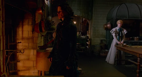 Still frame 178 from Crimson Peak (2015) directed by Guillermo del Toro