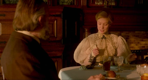 Still frame 19 from Crimson Peak (2015) directed by Guillermo del Toro