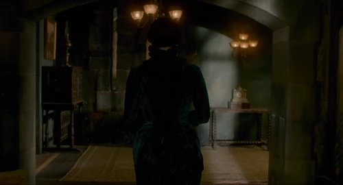 Still frame 191 from Crimson Peak (2015) directed by Guillermo del Toro