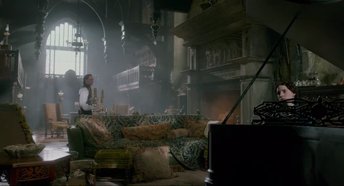 Still frame 201 from Crimson Peak (2015) directed by Guillermo del Toro