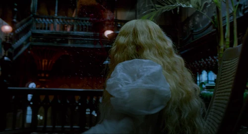 Still frame 208 from Crimson Peak (2015) directed by Guillermo del Toro
