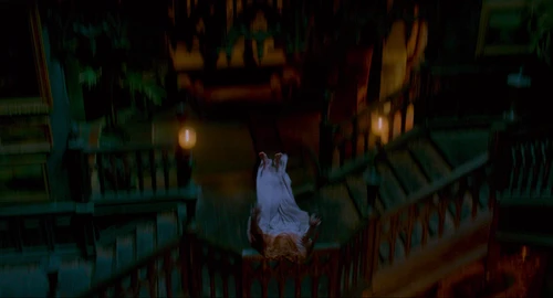 Still frame 213 from Crimson Peak (2015) directed by Guillermo del Toro