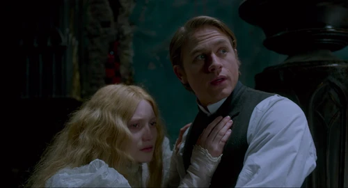 Still frame 221 from Crimson Peak (2015) directed by Guillermo del Toro