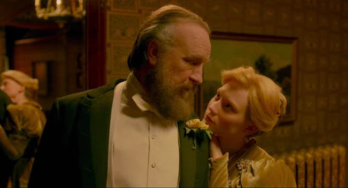 Still frame 33 from Crimson Peak (2015) directed by Guillermo del Toro