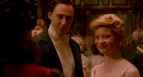 Still frame 49 from Crimson Peak (2015) directed by Guillermo del Toro
