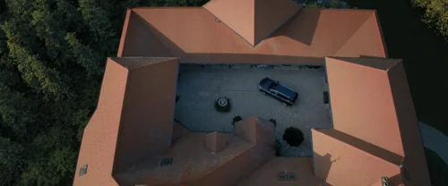 Still frame 10 from Death of a Unicorn (2025) directed by Alex Scharfman