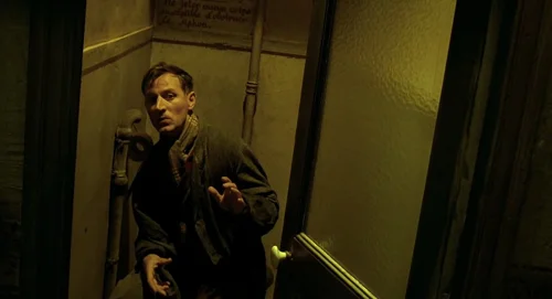 Still frame 118 from Delicatessen (1991) directed by Marc Caro, Jean-Pierre Jeunet