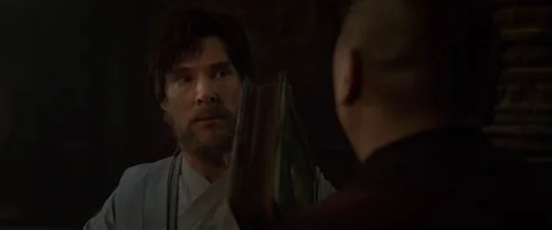 Still frame 35 from Doctor Strange (2016) directed by Scott Derrickson
