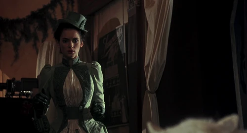 Still frame 139 from Dracula (1992) directed by Francis Ford Coppola