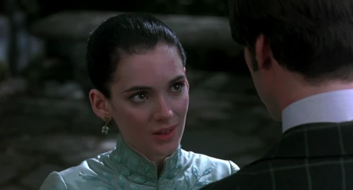 Still frame 20 from Dracula (1992) directed by Francis Ford Coppola
