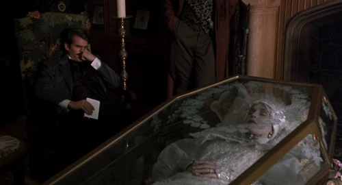 Still frame 201 from Dracula (1992) directed by Francis Ford Coppola