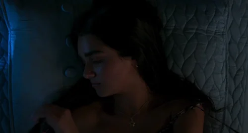 Still frame 94 from Drive-Away Dolls (2024) directed by Ethan Coen
