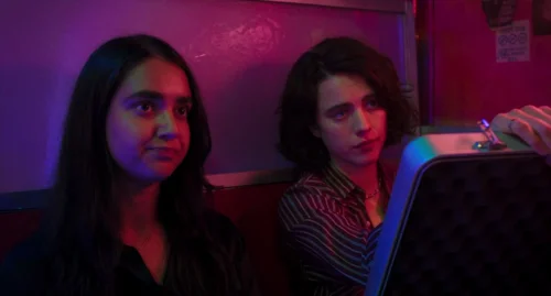 Still frame 129 from Drive-Away Dolls (2024) directed by Ethan Coen