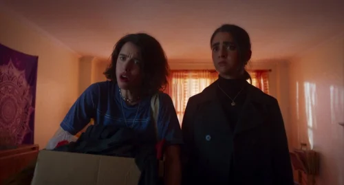 Still frame 20 from Drive-Away Dolls (2024) directed by Ethan Coen