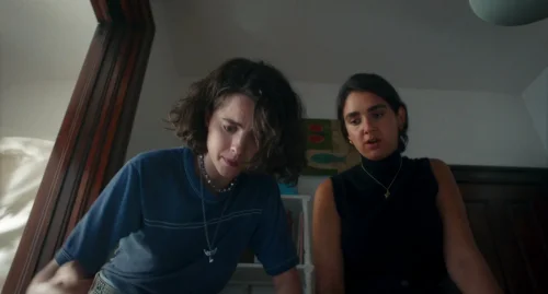 Still frame 23 from Drive-Away Dolls (2024) directed by Ethan Coen