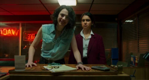 Still frame 31 from Drive-Away Dolls (2024) directed by Ethan Coen