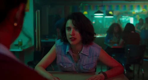 Still frame 33 from Drive-Away Dolls (2024) directed by Ethan Coen