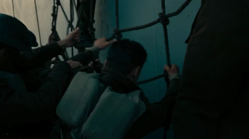 Still frame 93 from Dunkirk (2017) directed by Christopher Nolan