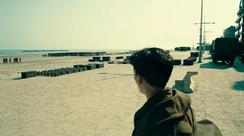 Still frame 8 from Dunkirk (2017) directed by Christopher Nolan