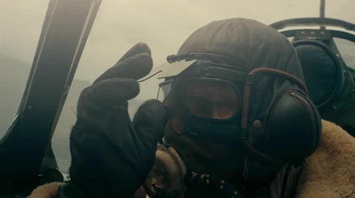 Still frame 127 from Dunkirk (2017) directed by Christopher Nolan