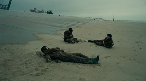Still frame 155 from Dunkirk (2017) directed by Christopher Nolan