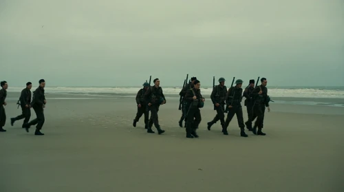 Still frame 158 from Dunkirk (2017) directed by Christopher Nolan