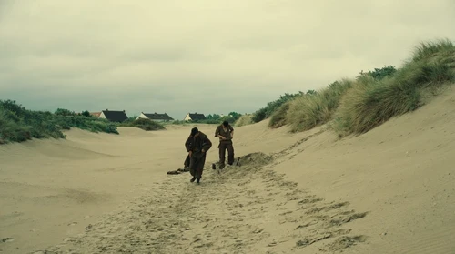 Still frame 12 from Dunkirk (2017) directed by Christopher Nolan