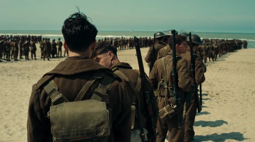 Still frame 14 from Dunkirk (2017) directed by Christopher Nolan