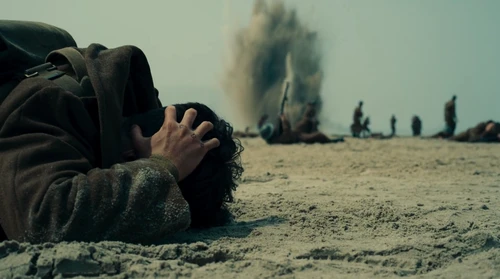 Still frame 21 from Dunkirk (2017) directed by Christopher Nolan