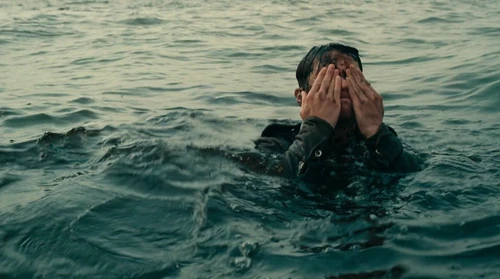 Still frame 245 from Dunkirk (2017) directed by Christopher Nolan
