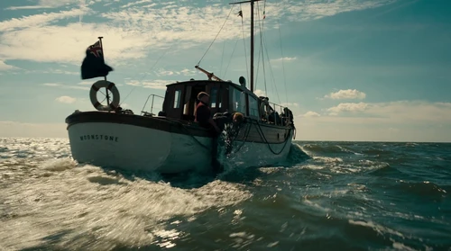 Still frame 257 from Dunkirk (2017) directed by Christopher Nolan