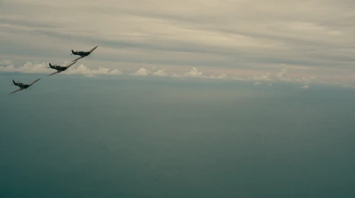 Still frame 27 from Dunkirk (2017) directed by Christopher Nolan