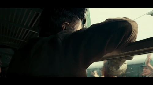 Still frame 295 from Dunkirk (2017) directed by Christopher Nolan