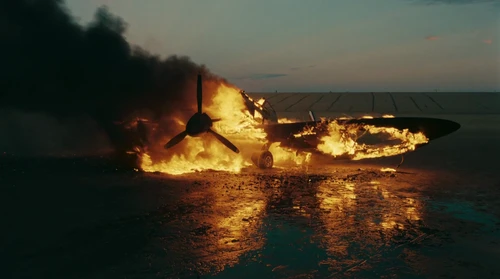 Still frame 304 from Dunkirk (2017) directed by Christopher Nolan