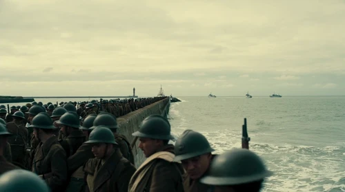 Still frame 33 from Dunkirk (2017) directed by Christopher Nolan