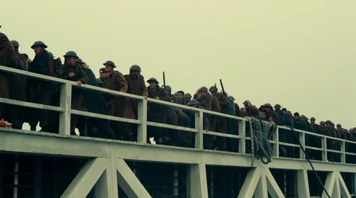 Still frame 37 from Dunkirk (2017) directed by Christopher Nolan