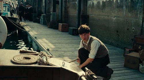 Still frame 44 from Dunkirk (2017) directed by Christopher Nolan